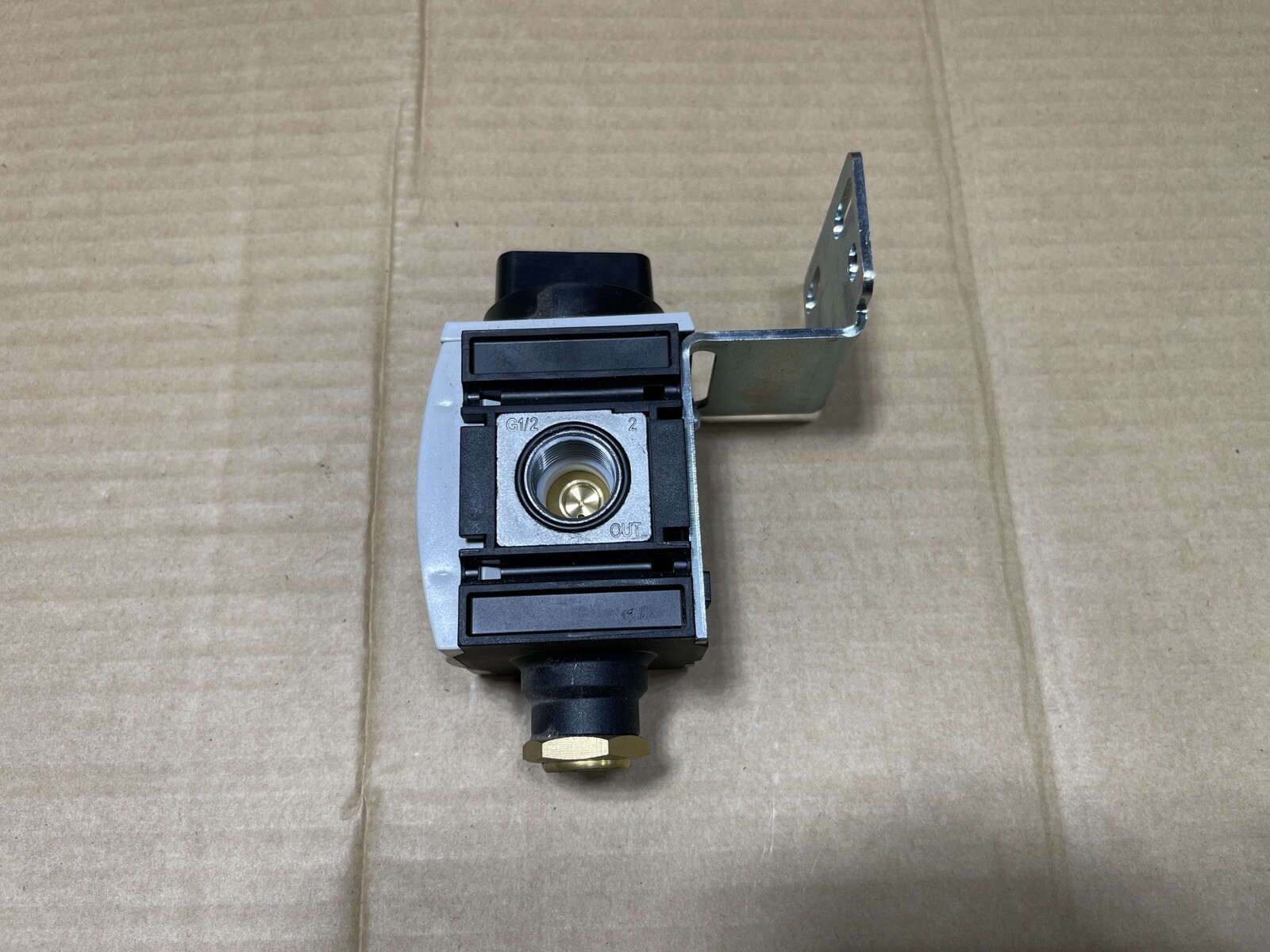 AVENTICS AS3-BAV-G012-MAN 3/2-Shut-off valve