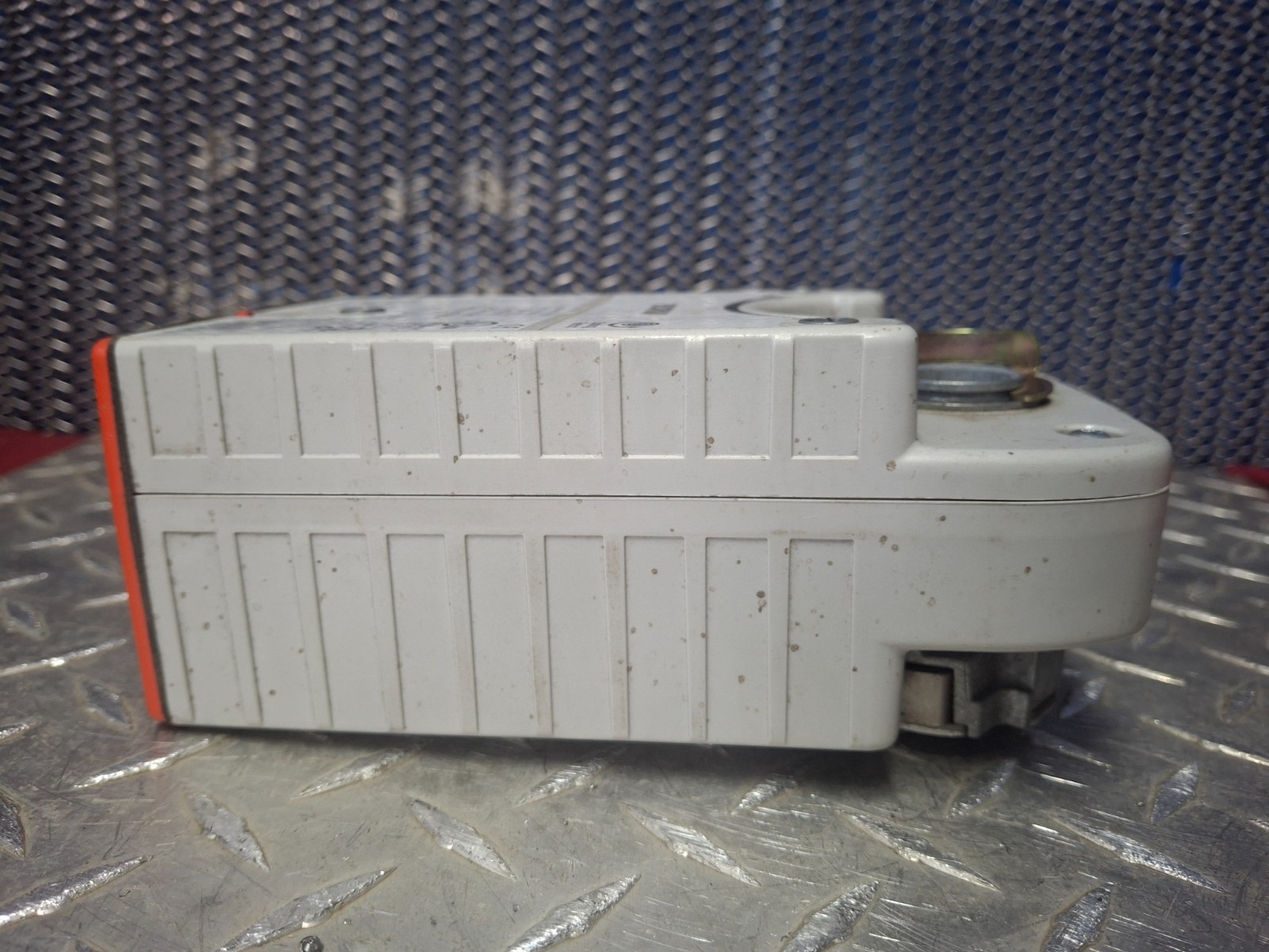 Ruskin RH-120 MS4105K1030 Spring Return Actuator 44 lb-in 5Nm 100-250V HVAC 14v