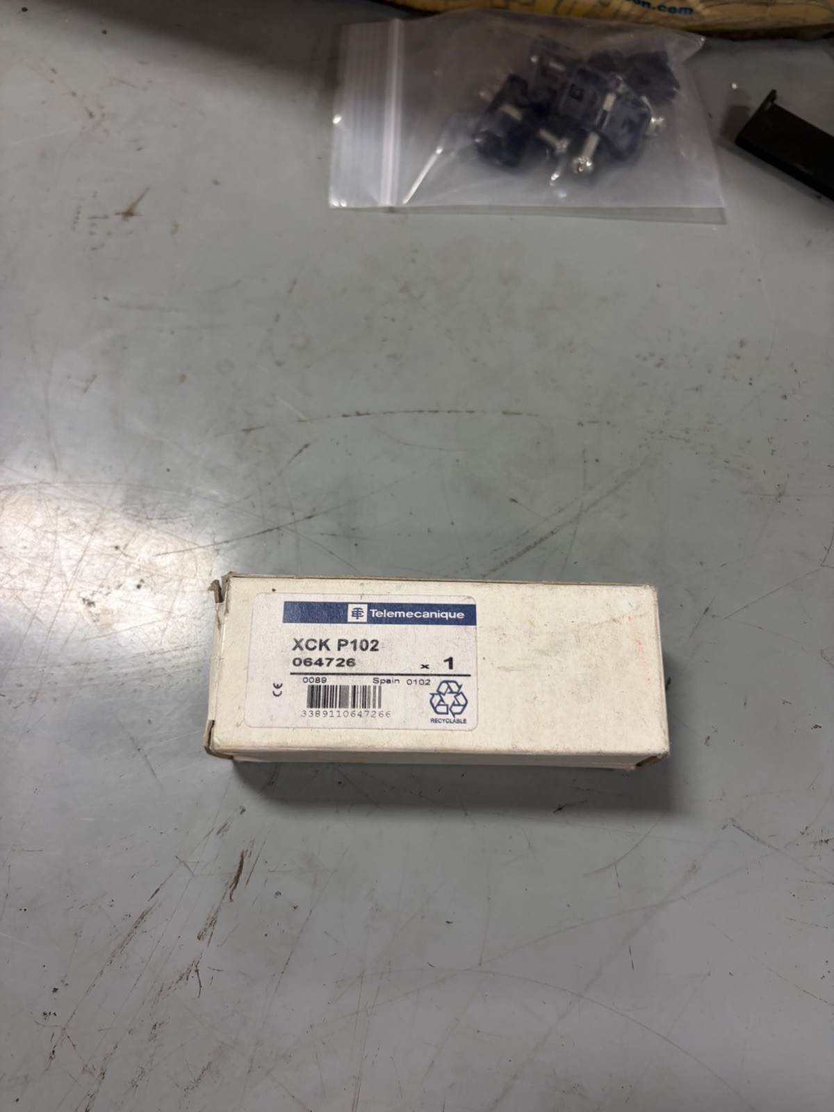 NEW CONTACT LIMIT SWITCH TELEMECANIQUE XCK-P102