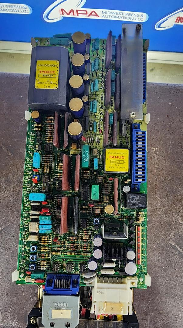Fanuc A06B-6047-H003 / A20B-0009-0320/09D Velocity Control Unit