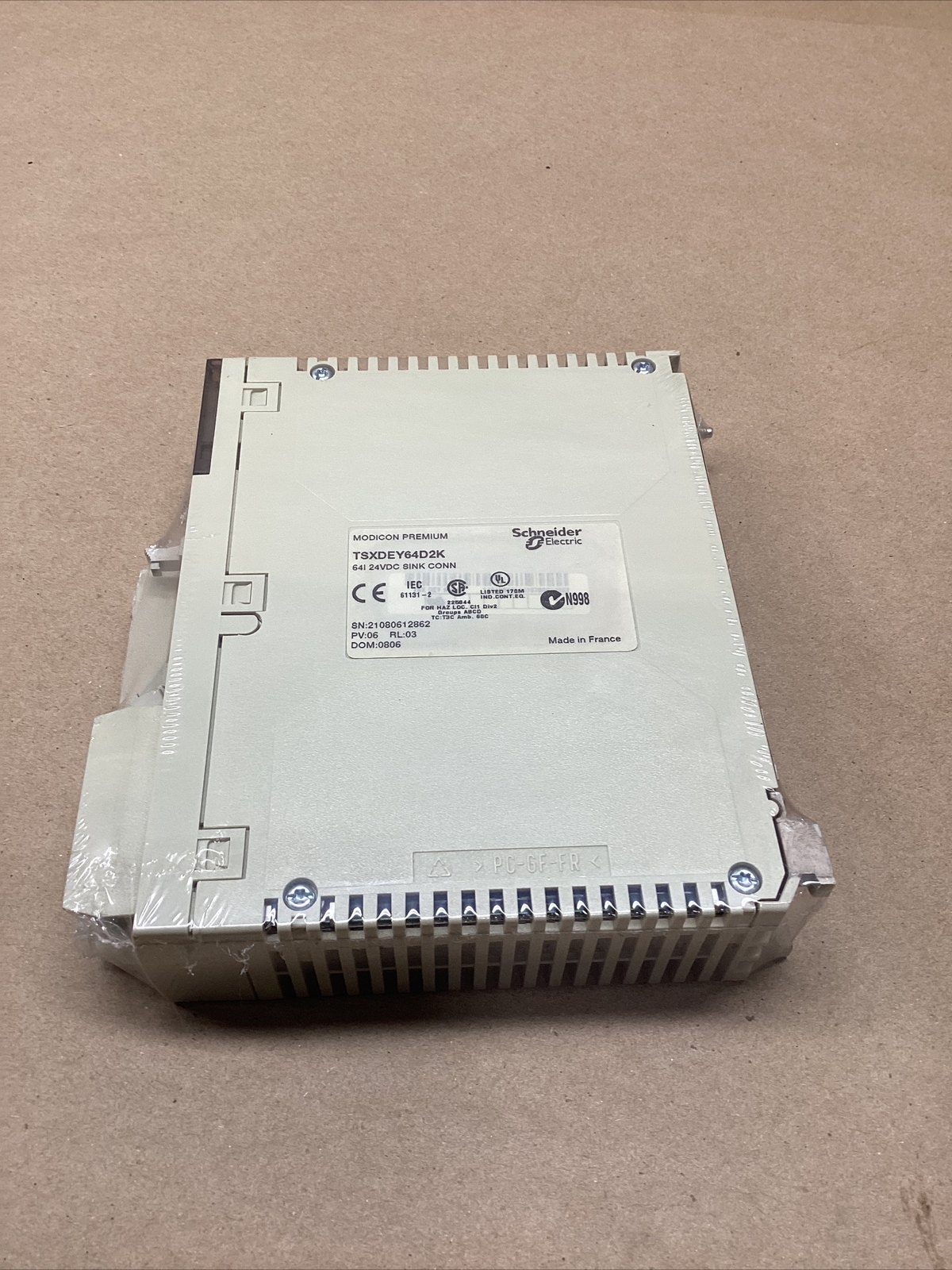 Schneider Electric TSX DEY64D2K MODICON #765H100FML used great condition