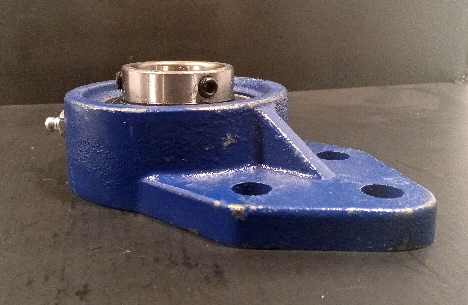 1 NEW UNBRANDED UCFB-207-23 3 BOLT FLANGE PILLOW BLOCK BEARING NNB *MAKE OFFER*