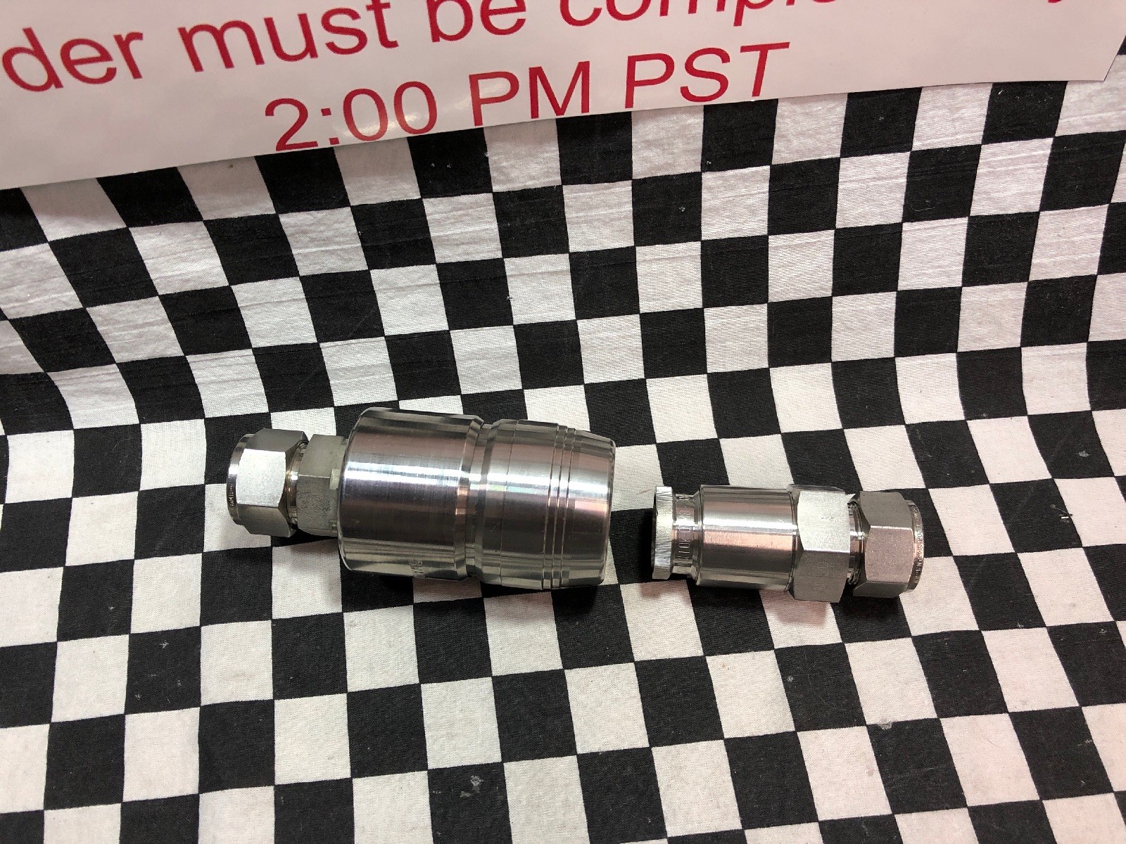 Swagelok Quick Connect Body 3/4″, SS-QTM8A-B-1210 & SS-QTM8-D-1210