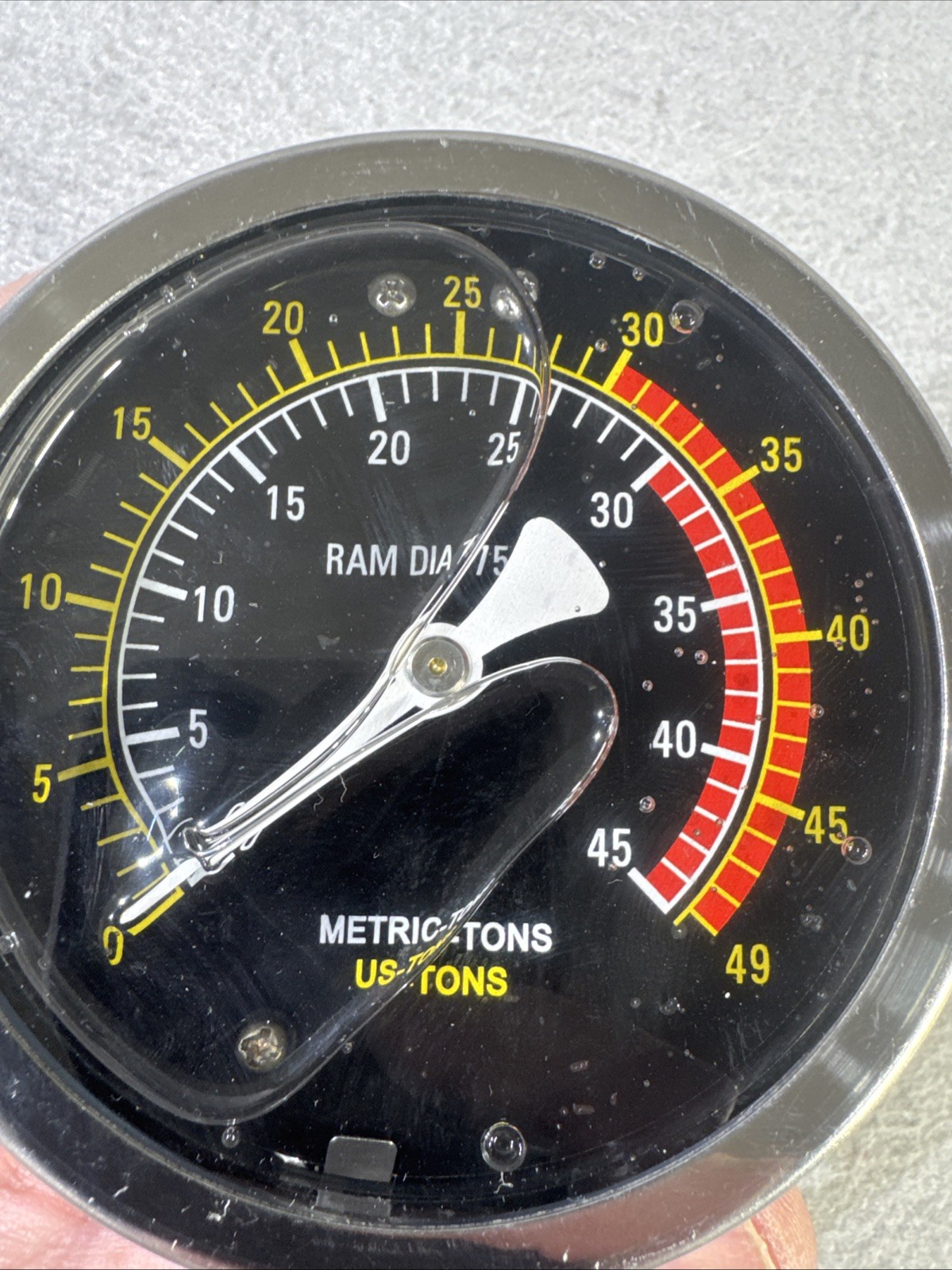 RAM DIA 75 MM Hydraulic Pressure Gauge 4 1/4″ Dial Stainless Steel 1/2″ BSP