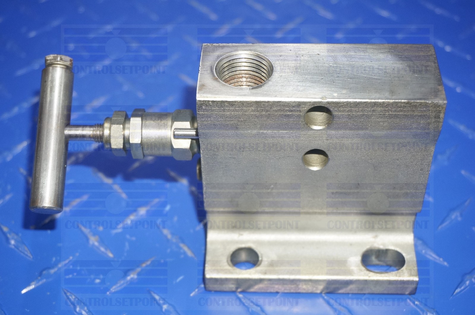 ANDERSON GREENWOOD MANIFOLD M4TPVIC-4 USD 2 VALVE MANIFOLD