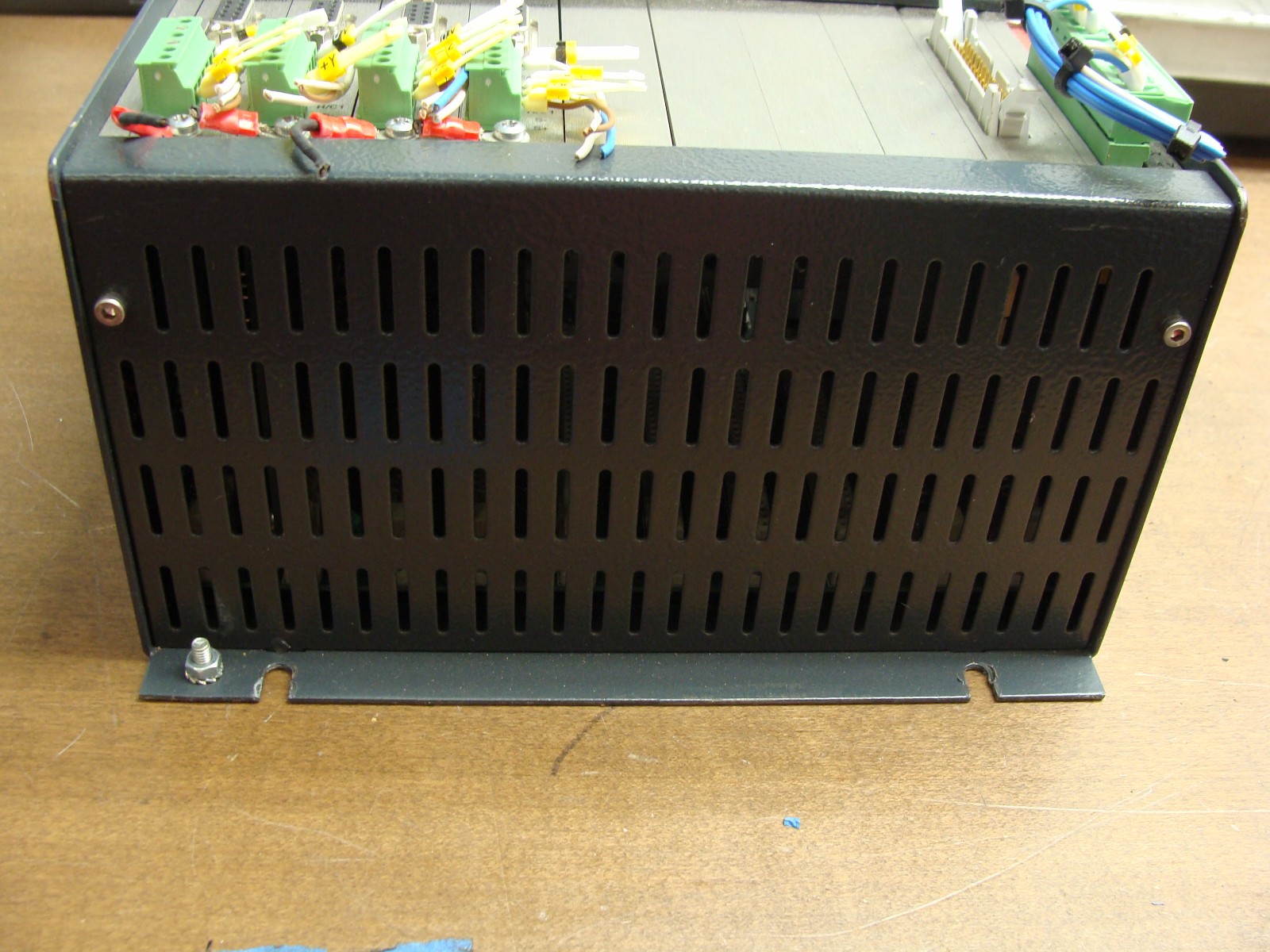 SERAD MCS 32EX MOTION CONTROLLER MODULE CHASSIS WITH 4 SRV 85 MODULES
