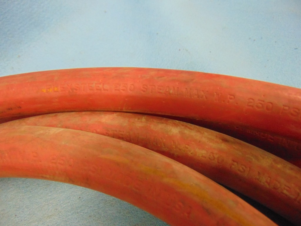 GOODYEAR FLEXSTEEL HOSE 250, 1.31″ O.D., 3/4″ I.D., 2792 STEAM 250 PSI, RED 12’L