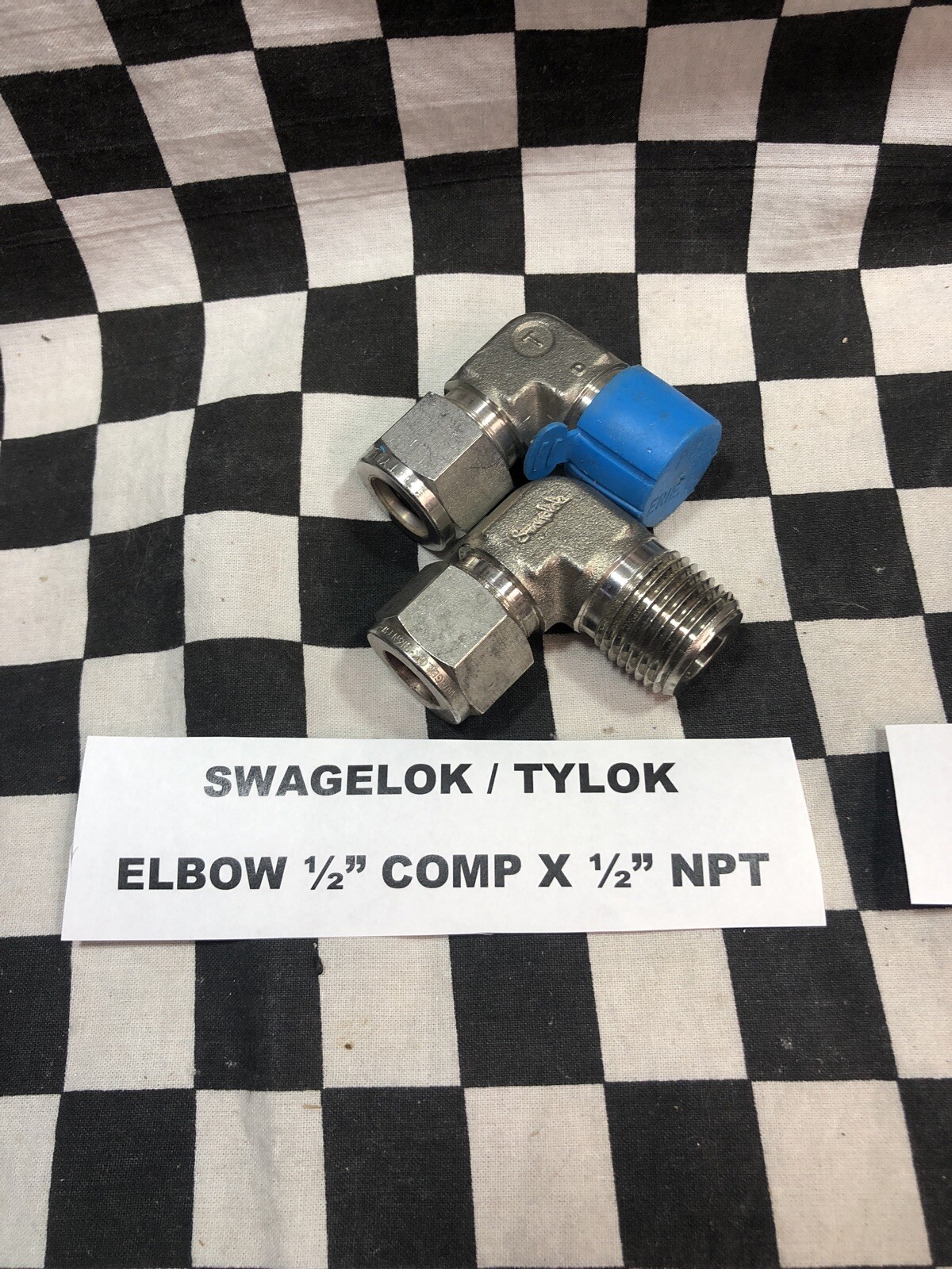 SWAGELOK Parker MALE ELBOW SS-810-2-8, 8-6 CBZ-SS, 4-4 CBZ-SS SHIPSAMEDAY#1174Q4