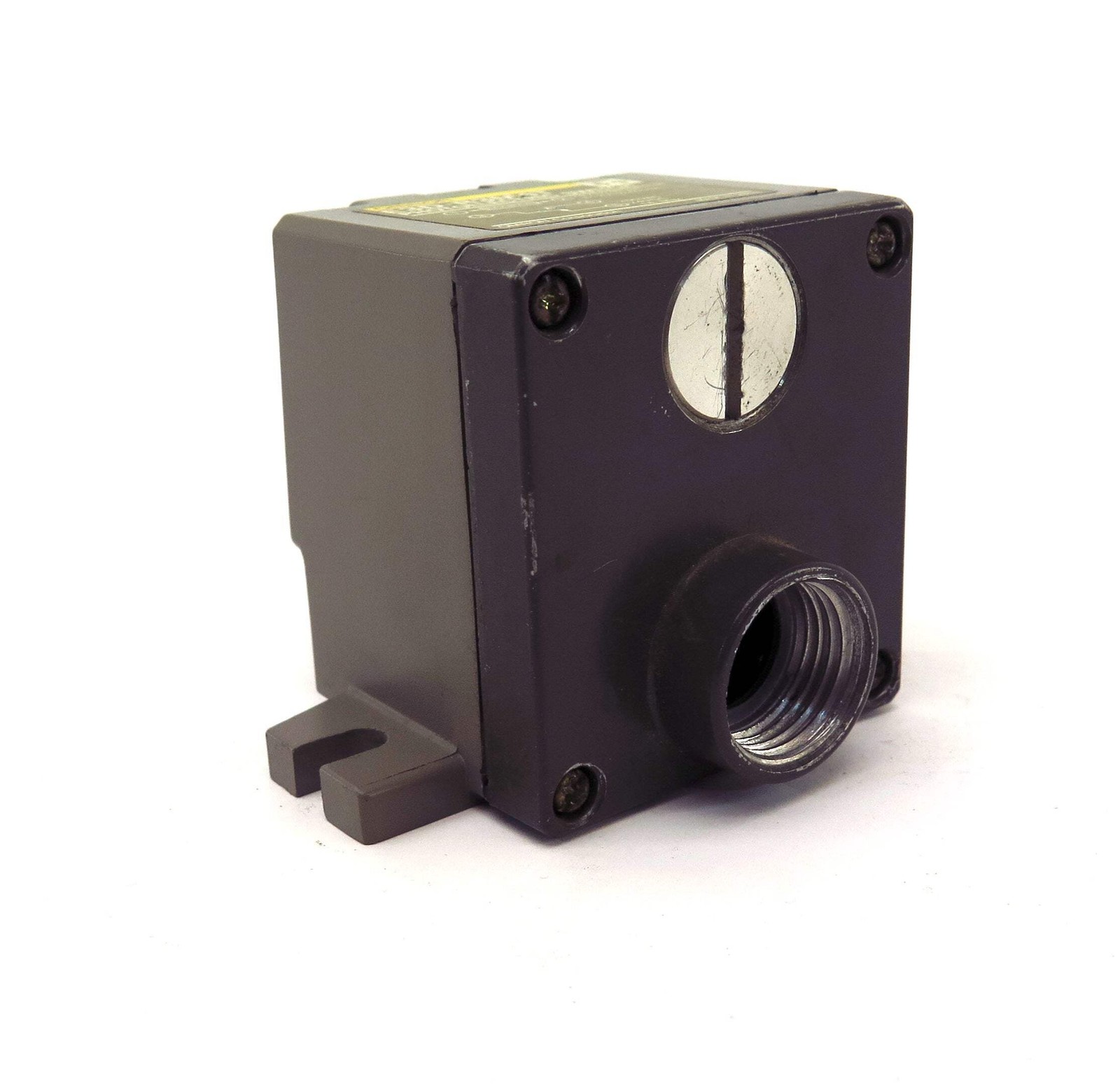 Omron Photoelectric Switch E3D-R3M4T