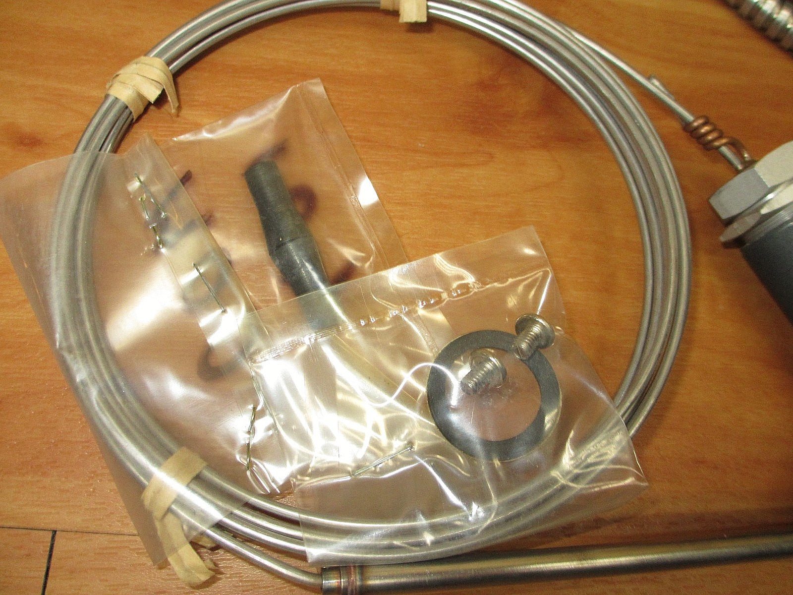 Fenwal 40-100015-014 *NEW OLD STK* Temperature Control 107 Switch