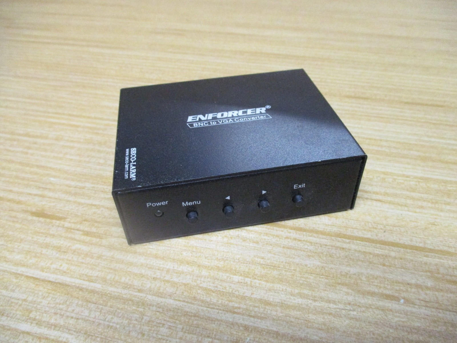 Seco-Larm VC-3BAQ BNC-to-VGA Converter VC3BAQ