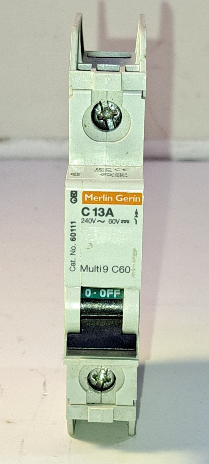 1 USED MERLIN GERIN 60111 C13A 240V MULTI9-C60 CIRCUIT BREAKER ***MAKE OFFER***