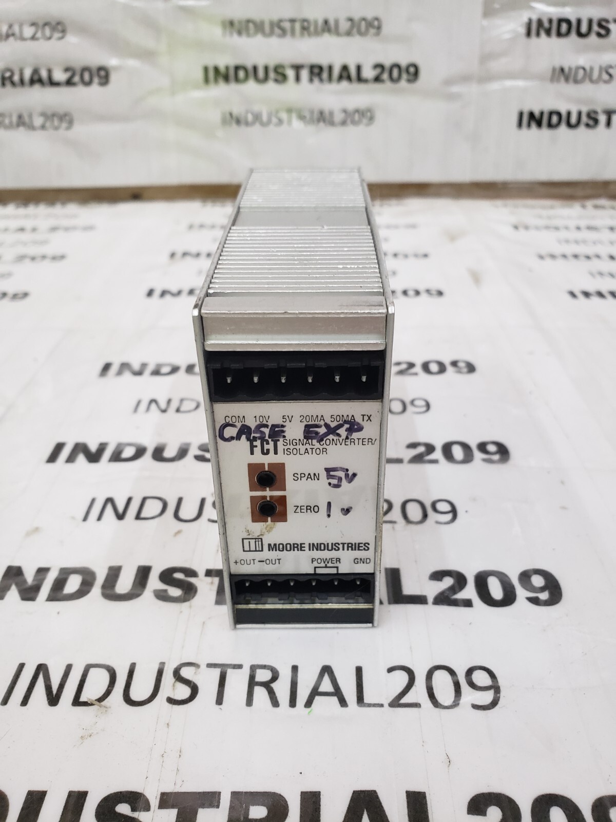 MOORE SIGNAL CONVERTER ISOLATOR FCT/4-20MA/.25-4V/U