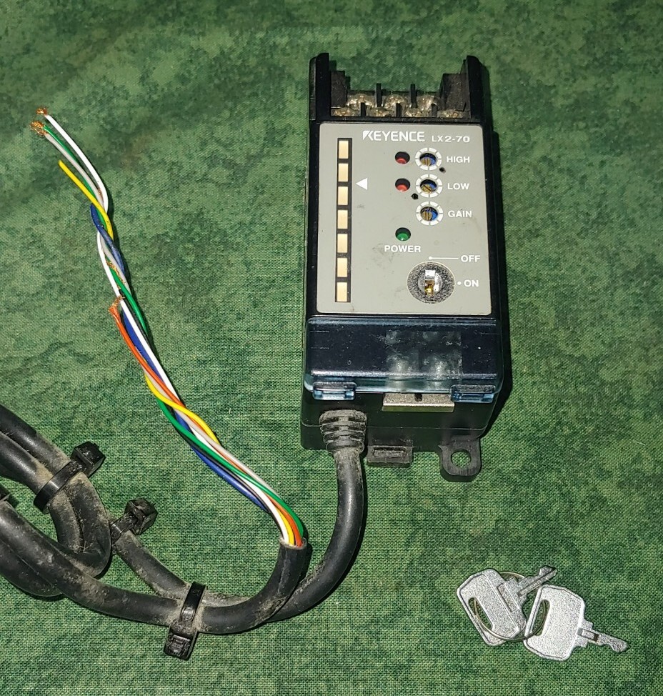 KEYENCE – LX2-70 Laser Thru Beam Sensor Module with Key (17219-Tub-Y3)