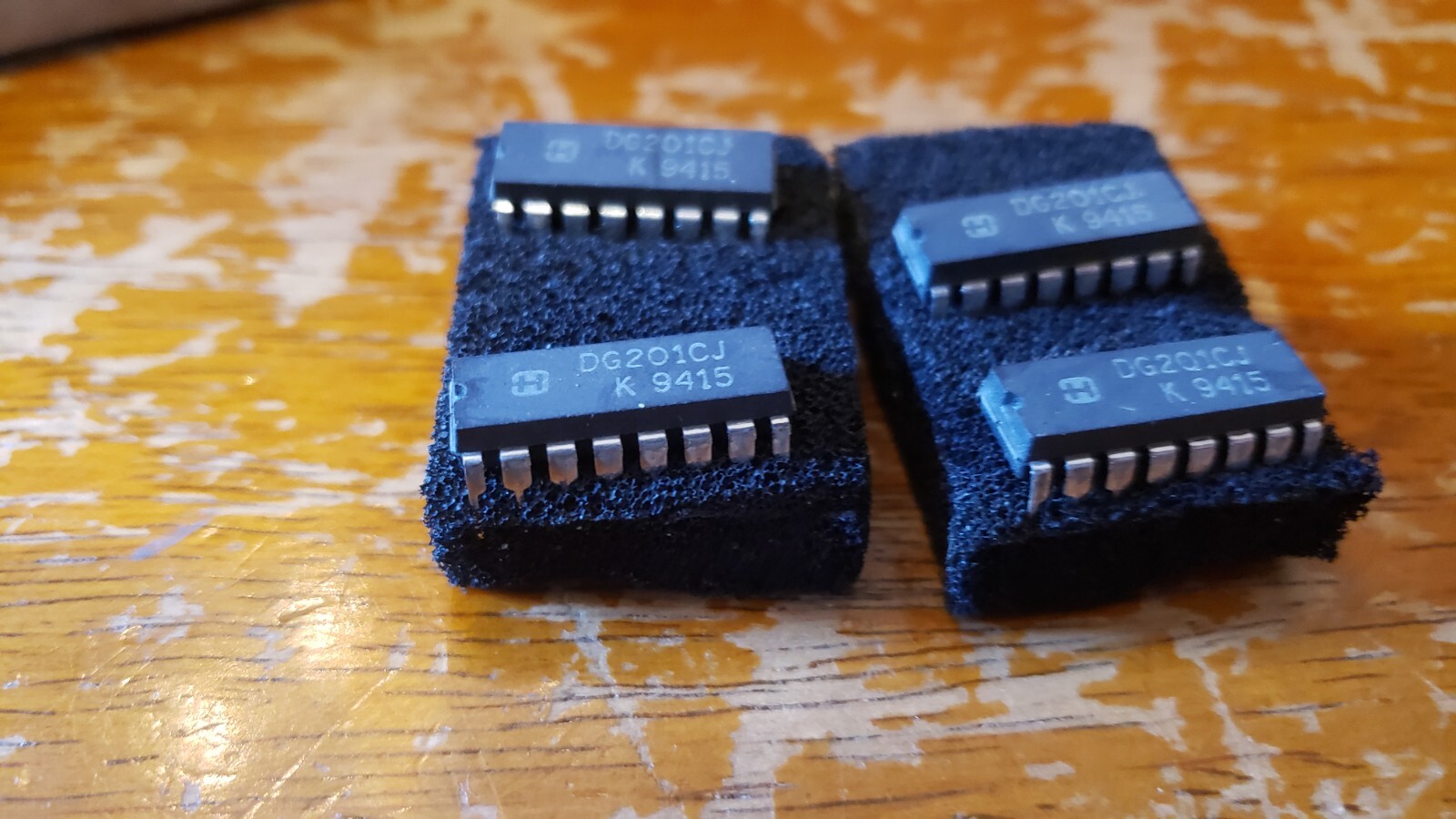 NEW LOT of 4 Intersil Quad Analog Switch IC SPST DG201 IC Chip # DG201CJ cc