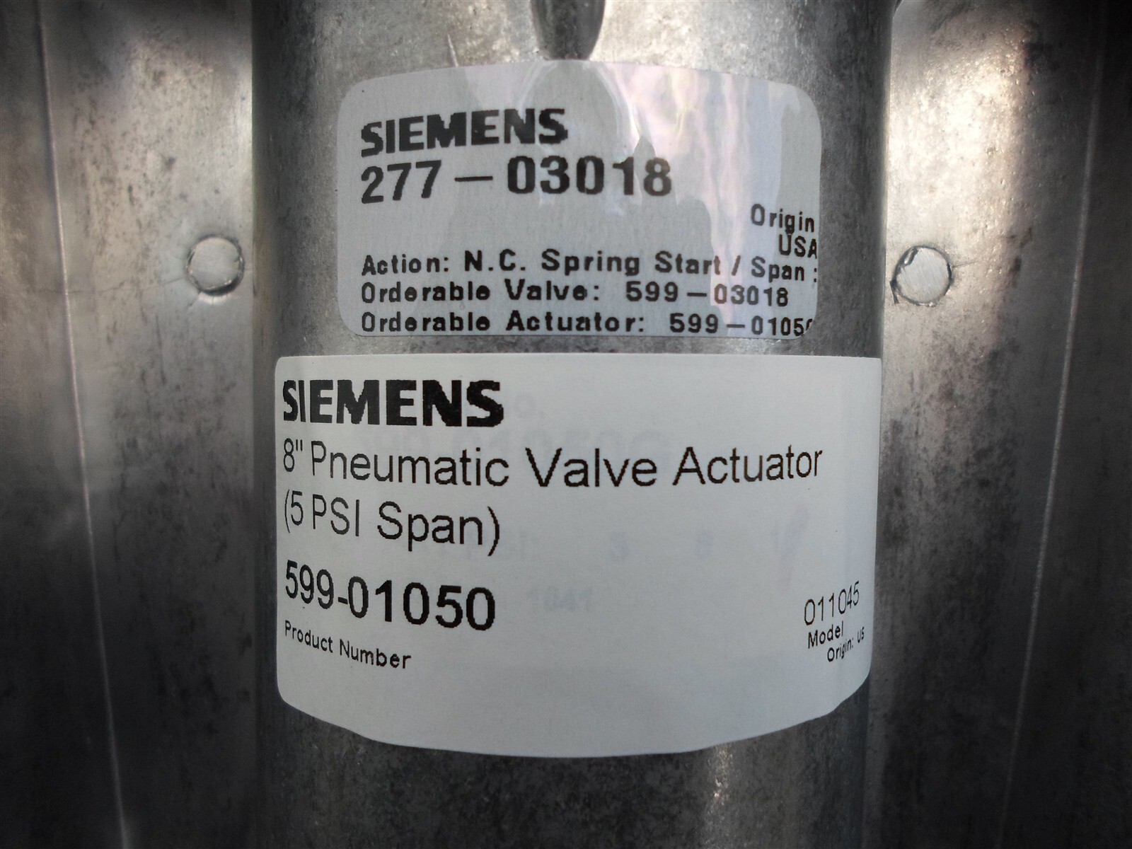NEW: Siemens 277-03018 Globe Valve Flowrite 599 Series, 8″ Pneumatic Valve Actu.