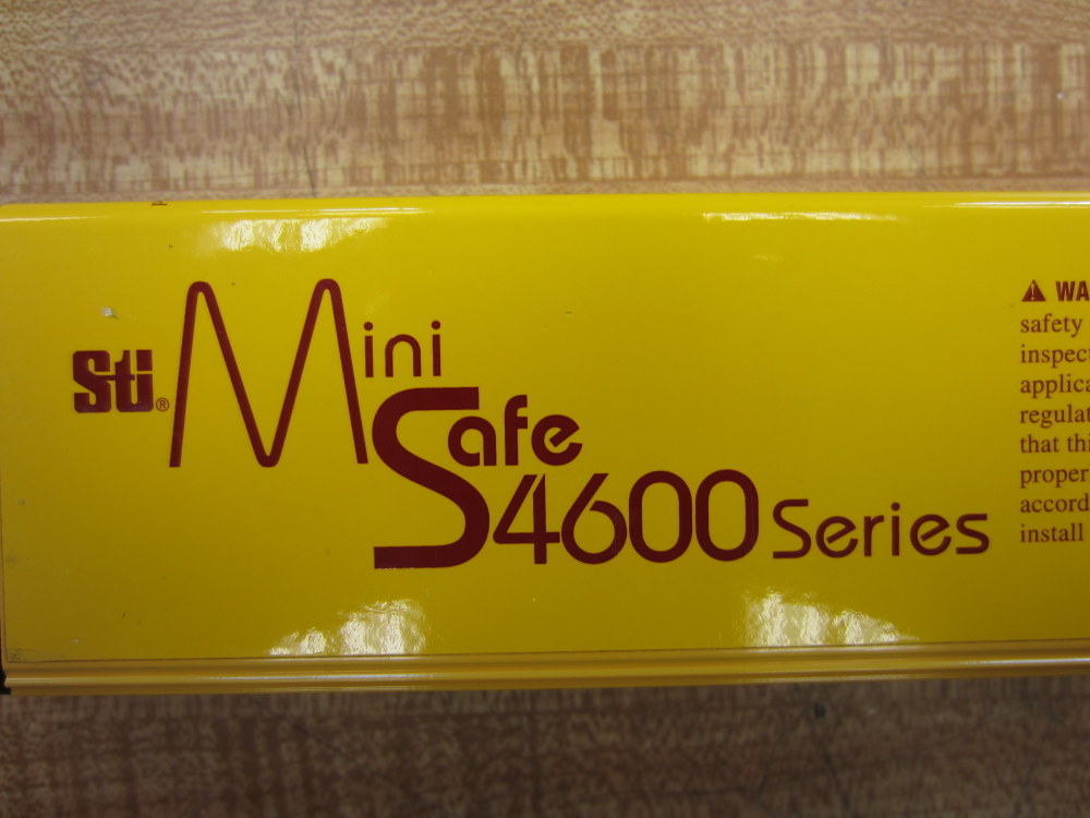 STI MS46SR-20-870-Q1-R-NC-FP-GM1 Light Curtain Receiver 34″