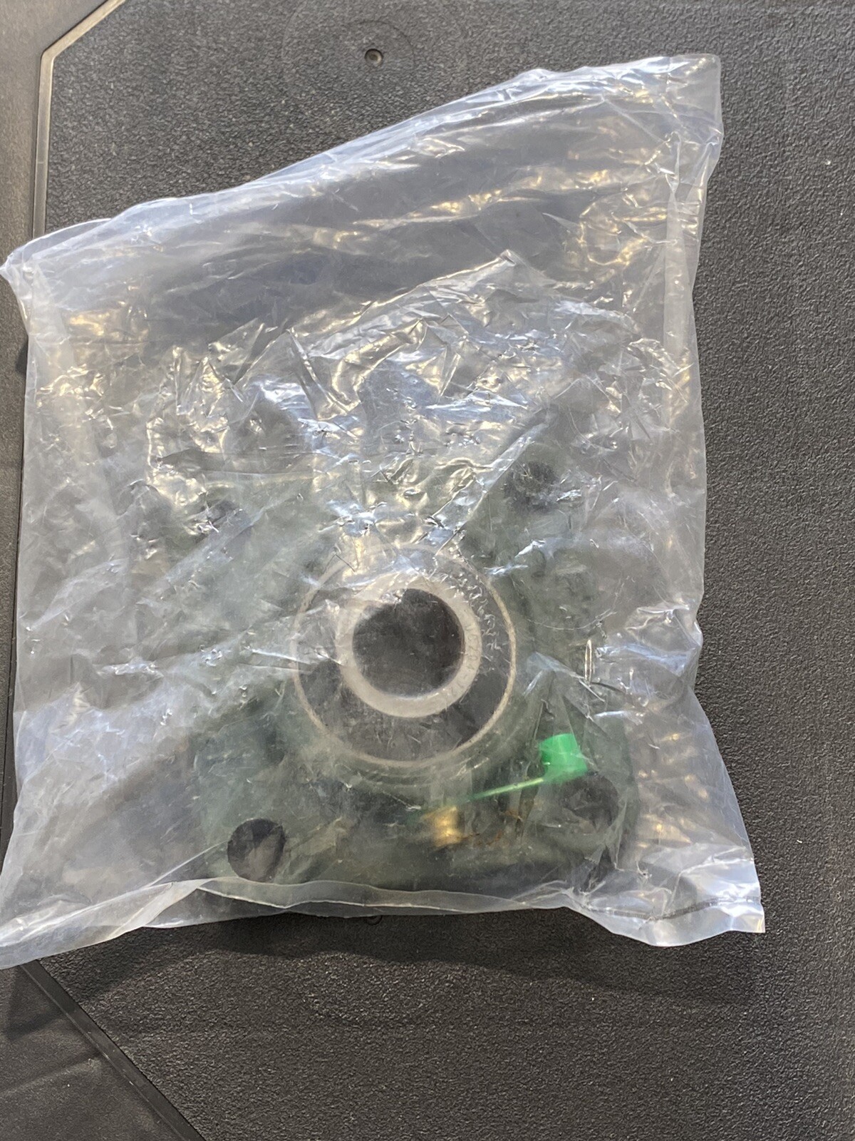 1 NEW PGN F204 4 BOLT FLANGE MOUNT W/ UC204-12 BEARING