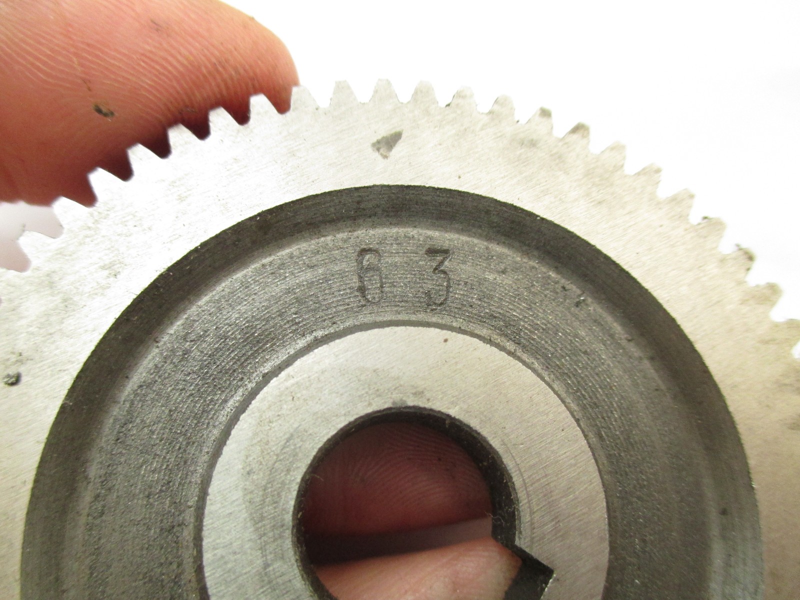63 Tooth Spur Gear 2-9/16″ by 5/16″. 9/16″ Inside Diameter