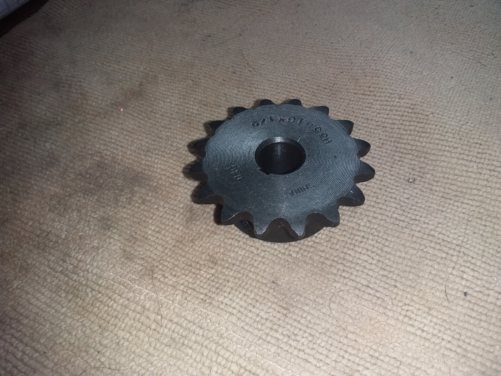 H35B16-1/2″ 1/2 Inch Shaft Keyed Round Bore Sprocket #35 Roller Chain 16 Tooth
