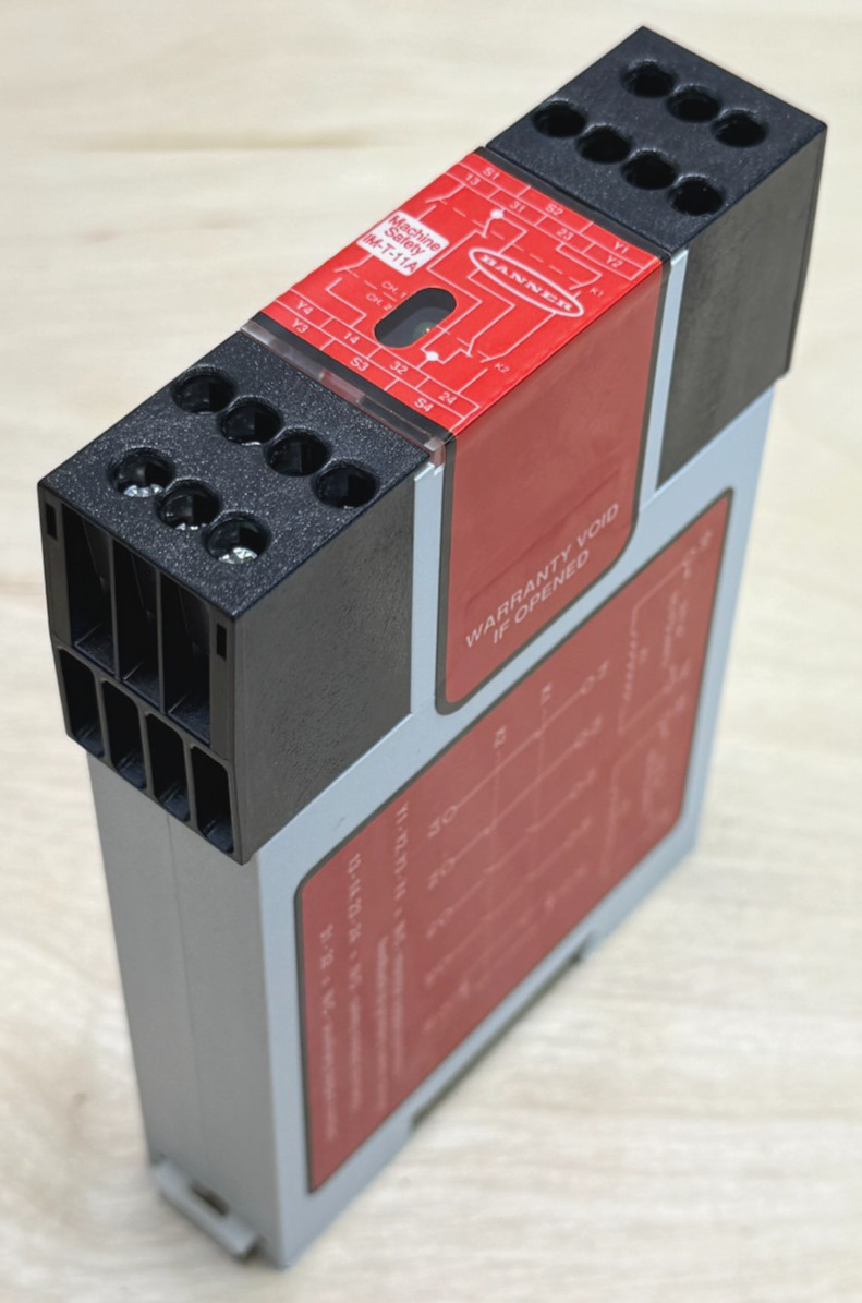 Banner IM-T-11A Machine Safety Relay Module for Safety Light Curtain, 2 NO, 1 NC