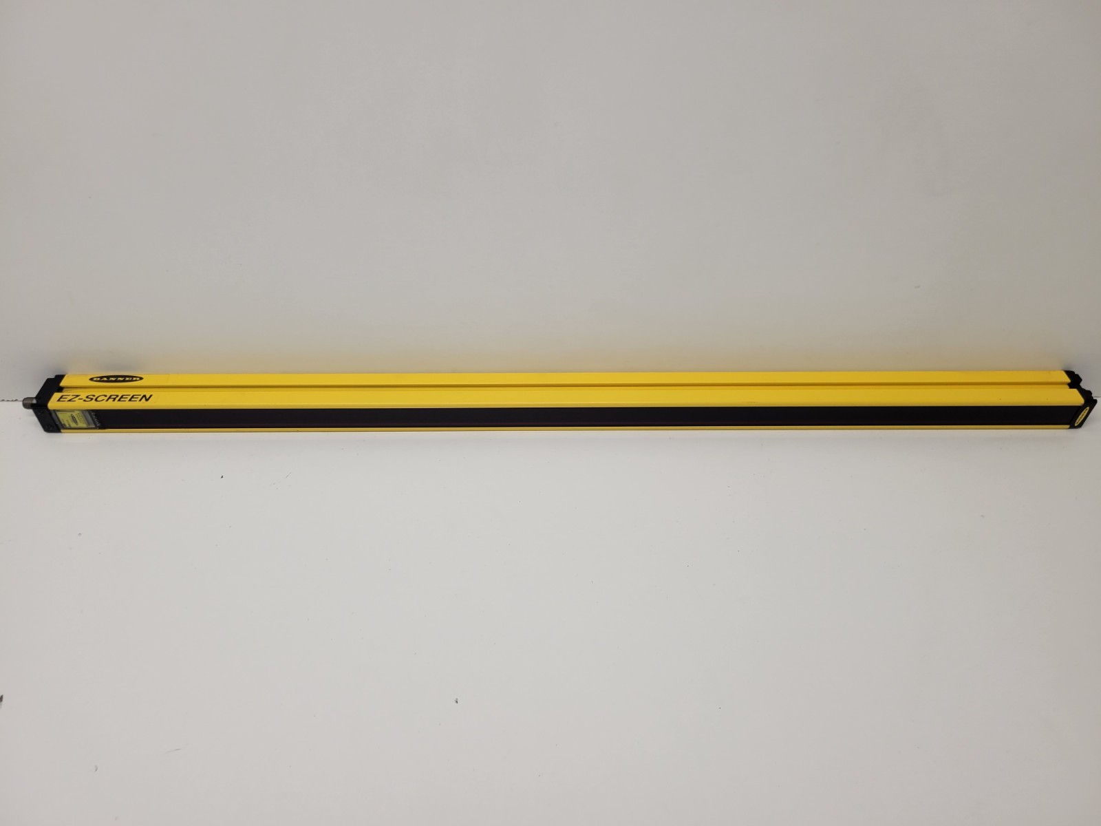 GOOD USED! BANNER EZ-SCREEN SAFETY LIGHT CURTAIN RECEIVER SLSR30-900Q8