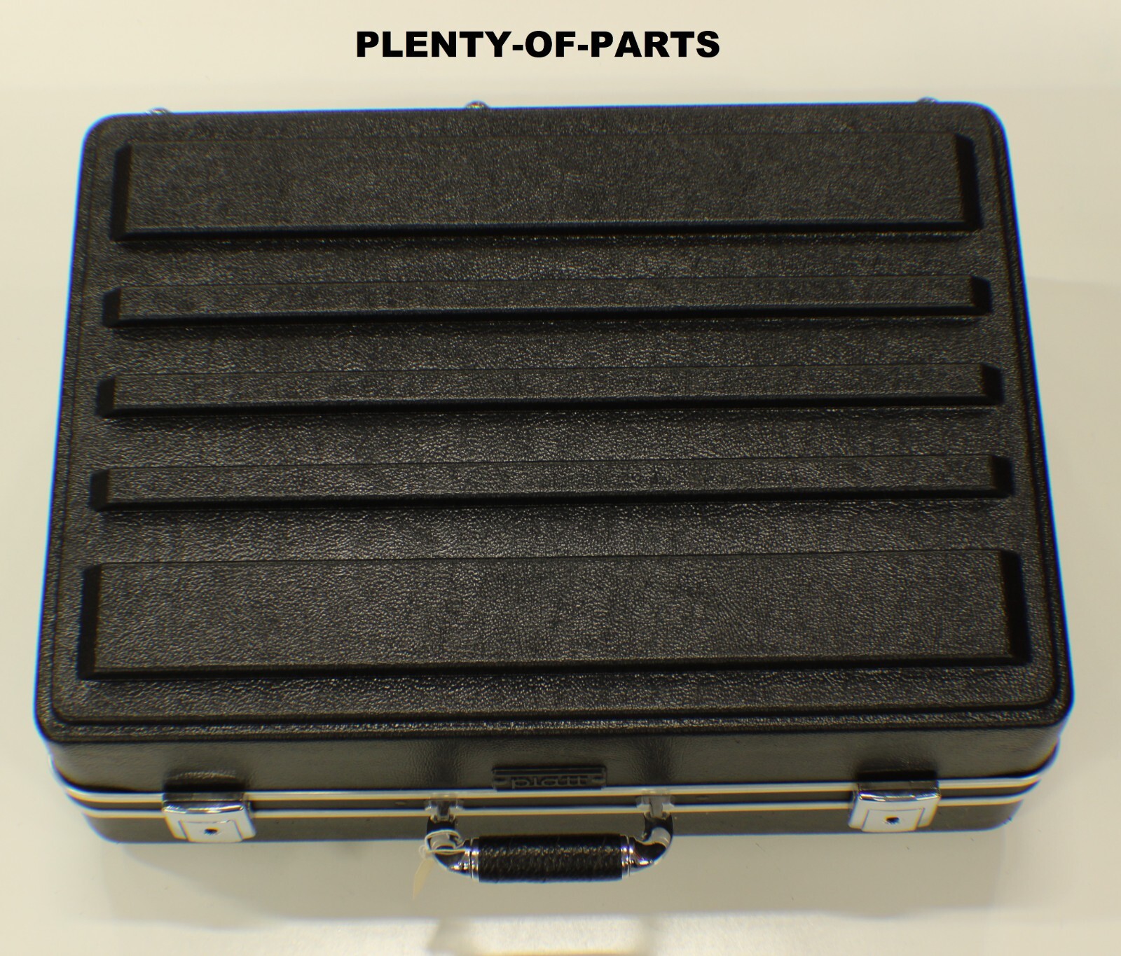 Platt 2207 Medium Duty Case 22″ x 16″ 7″ W/ Original Foam and Keys *NEW*