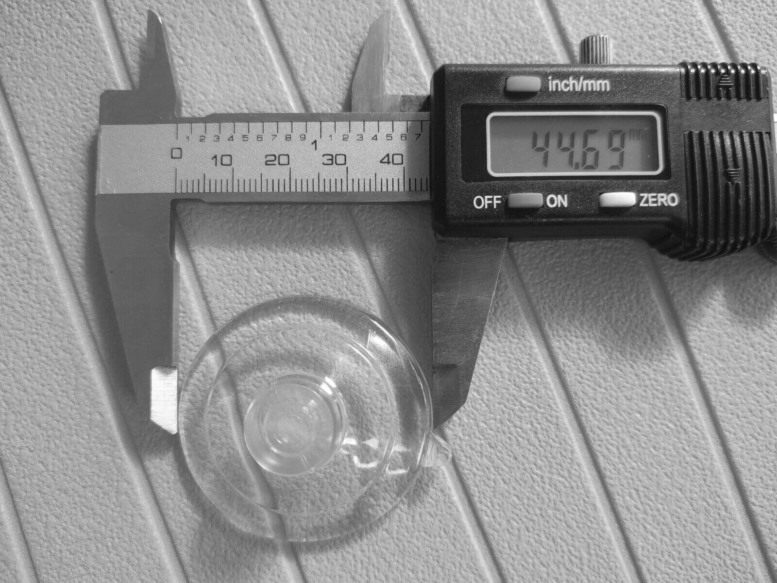 Premium Plastic Mushroom Suction Cups Medium DIAMETER 1 3/4″ 44.45mm for Glass