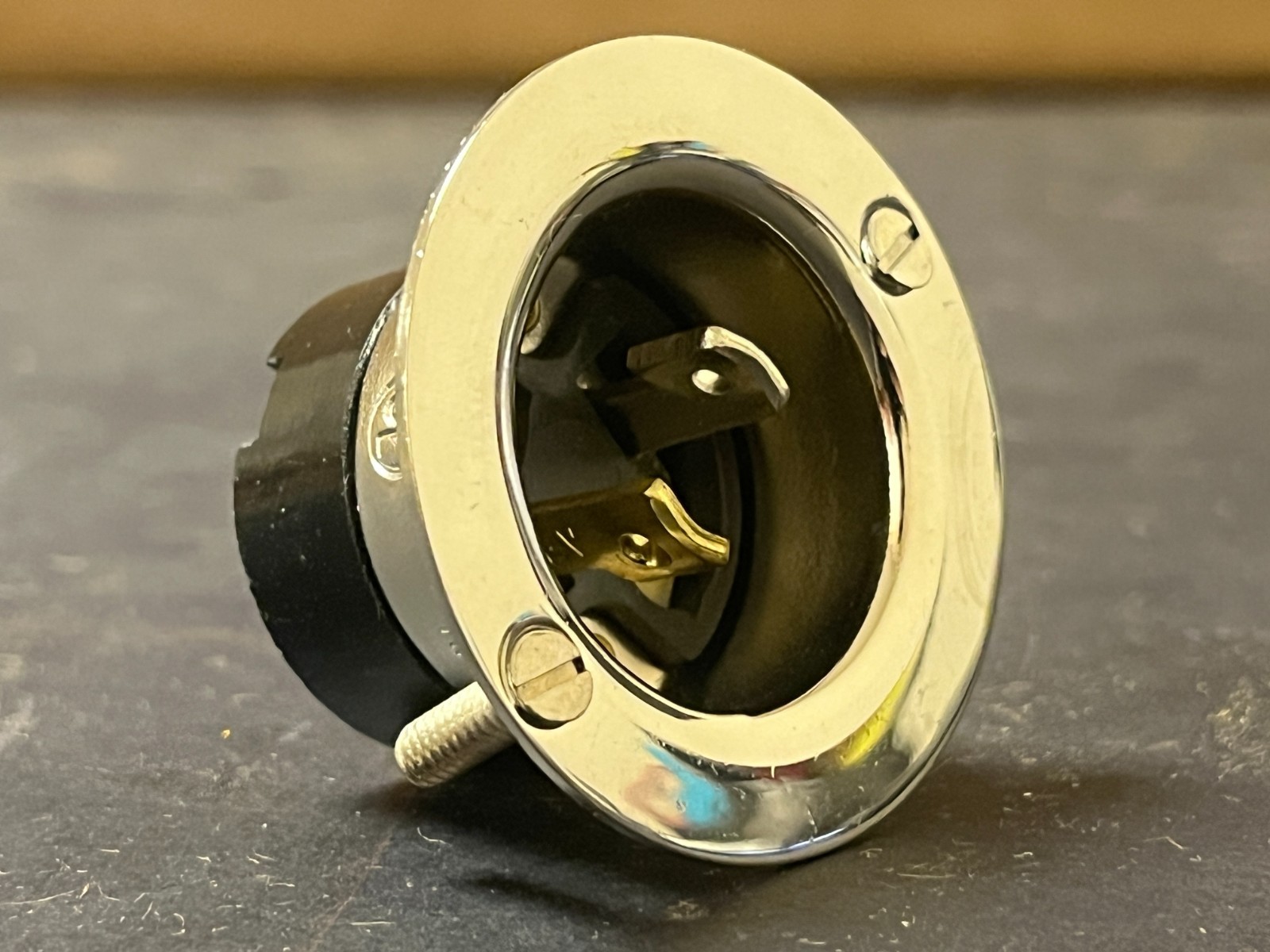Arrow Hart Midget Hart-Lock Flanged Inlet P/N 7466A New 15A 125V Male 2 Wire
