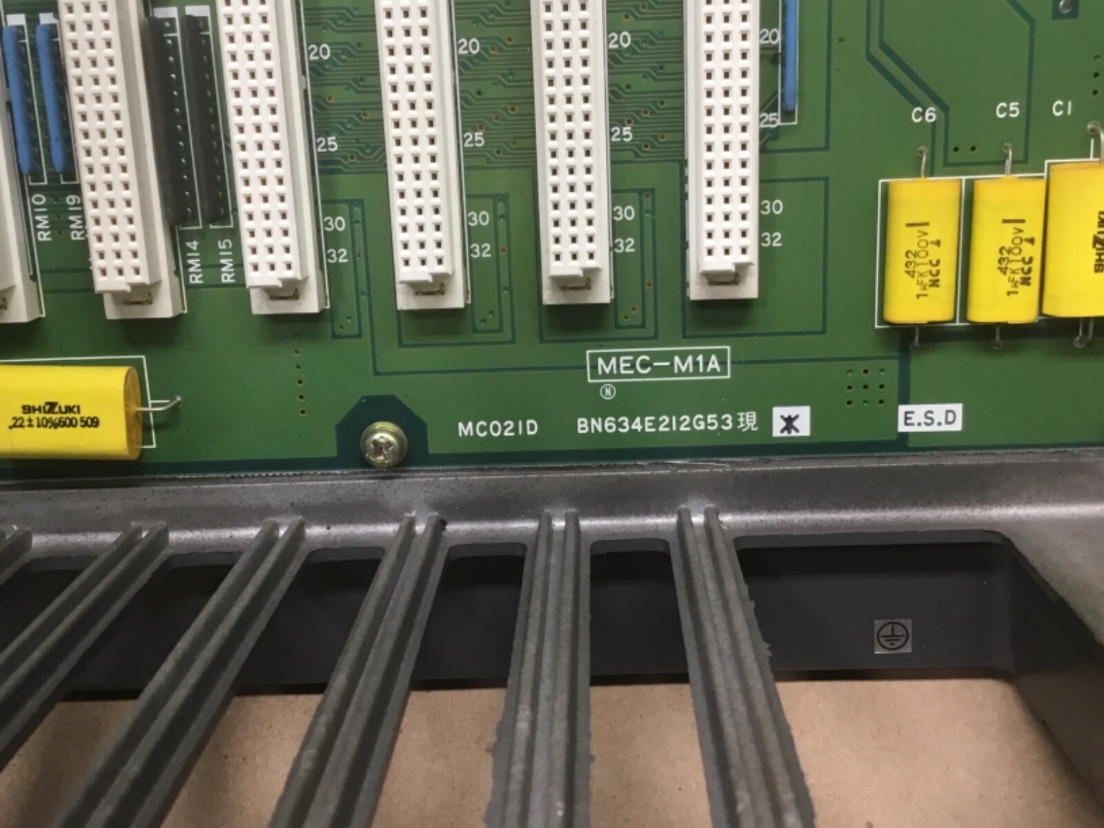 MITSUBISHI FCA320HWM2-1 NUMERICAL CONTROL SYSTEM RACK MC021D #05D23PR5*IM
