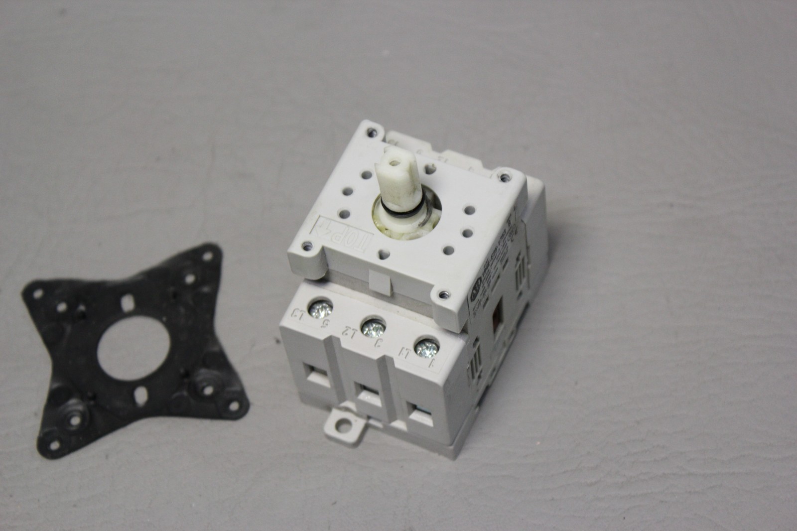 ALLEN BRADLEY DISCONNECT SWITCH 194E-E25-1753 SER. B