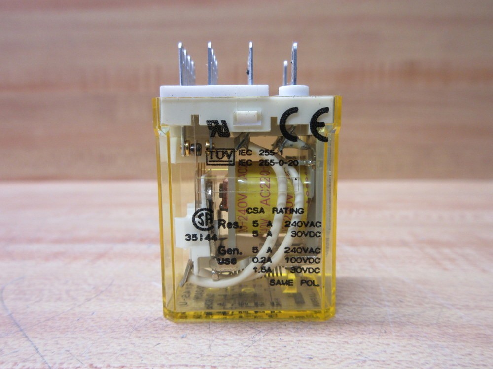 IDEC RY4S-U-220-240V AC Relay RY4S-U-AC220-240V