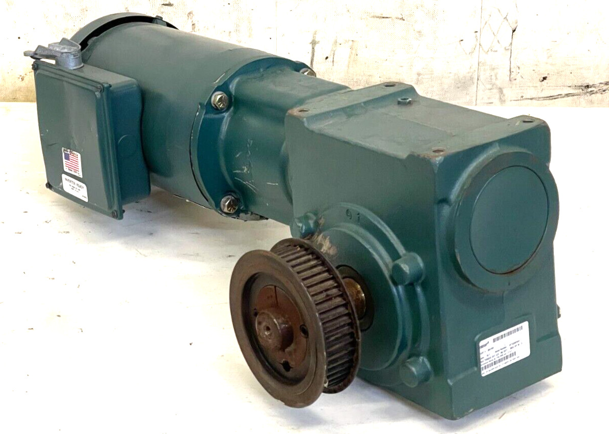BALDOR RELIANCE INDUSTRIAL MOTOR VUHM3558 W/TIGEAR 2 GEAR REDUCER 30S15R