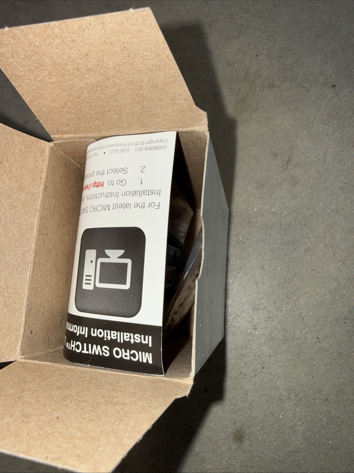 NEW BZE6-2RN LIMIT SWITCH for HONEYWELL MICROSWITCH BZE62RN