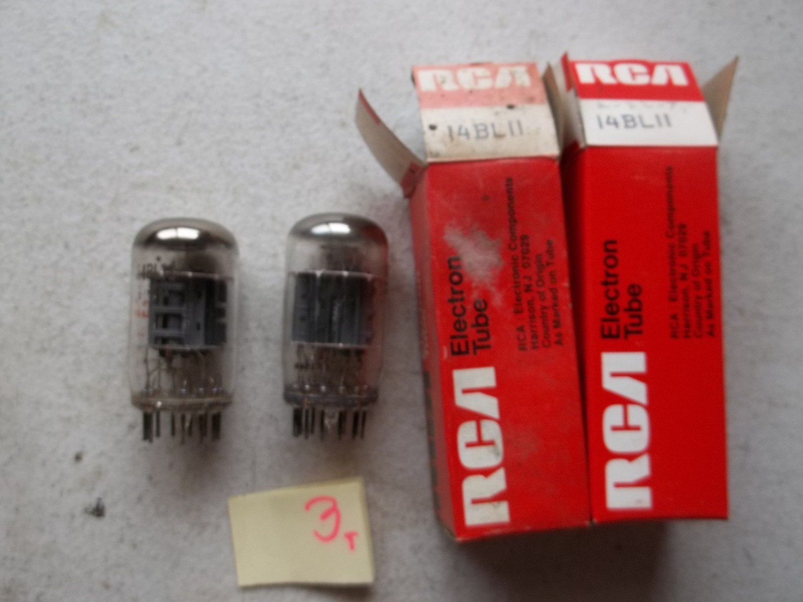 LOT OF 2 NEW IN BOX RCA ELECTRON TUBE 14BL11 14BLII (139-2)