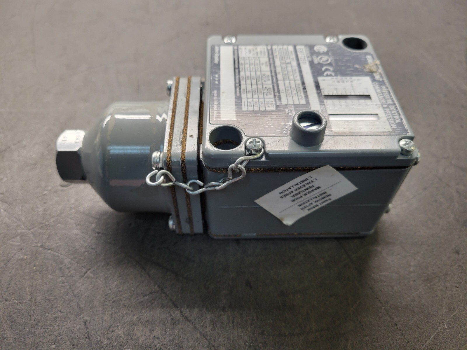 Allen Bradley 836T-T251J Pressure Control
