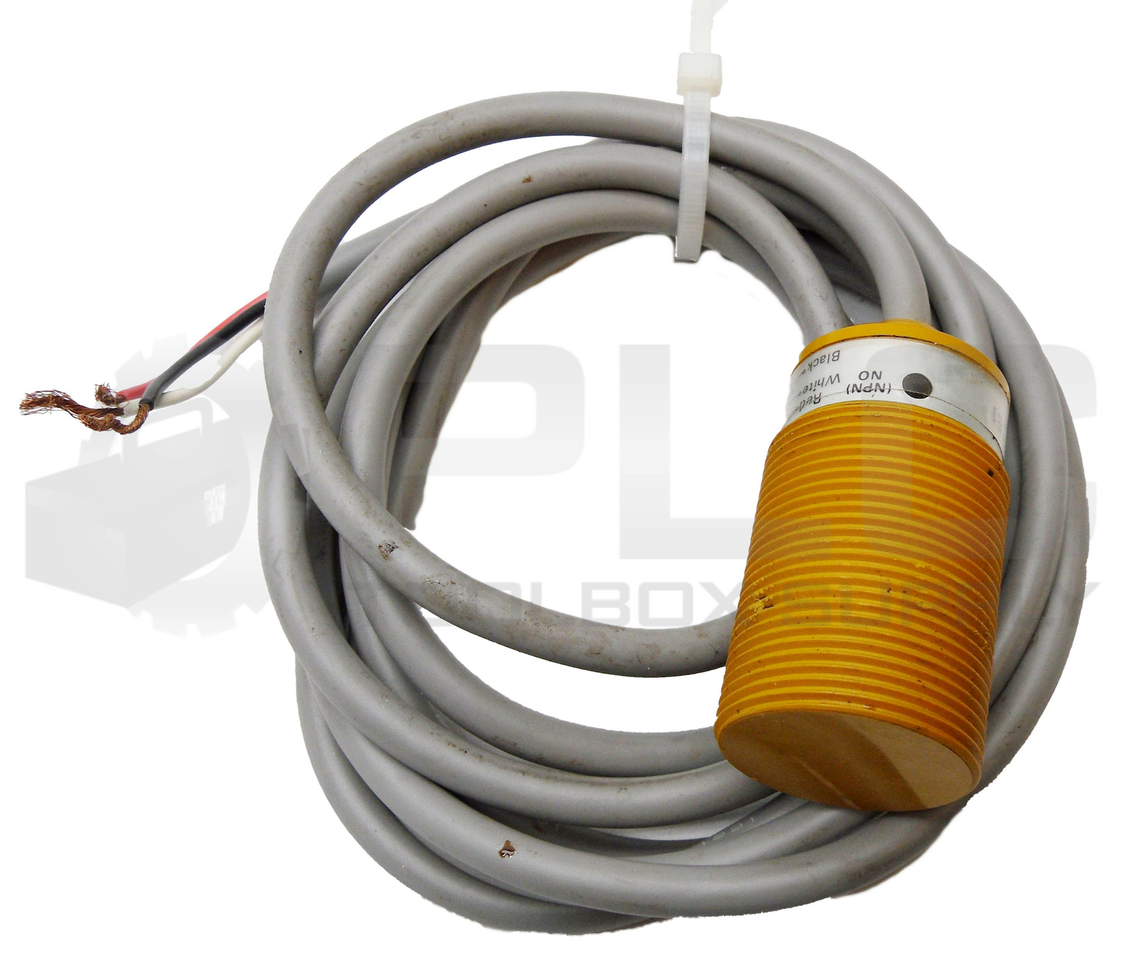 OMRON E2F-X10E1 PROXIMITY SWITCH APPROX 6 FT
