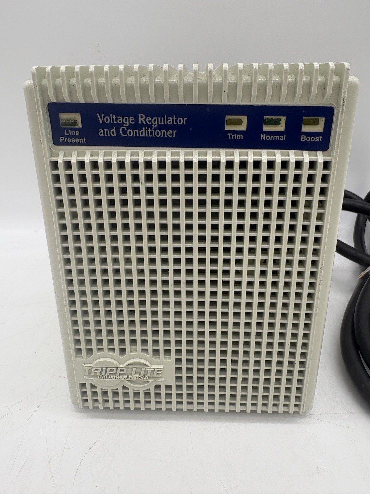 TRIPP LITE LS604 Voltage Regulator & Conditioner 4 Outlet Output 600 Watts WORKS