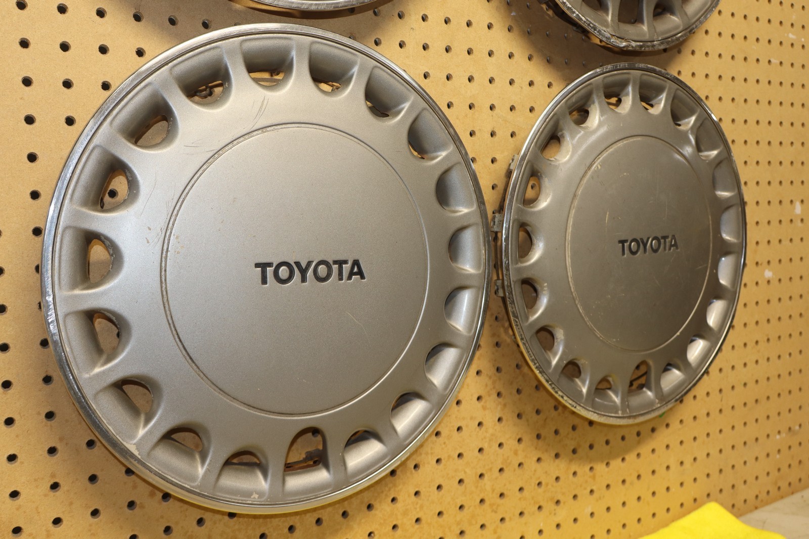 4 Toyota Corolla 1987 – 1991 #42621-12310 Hub Caps Wheel Cover 14.5″ Hubcaps