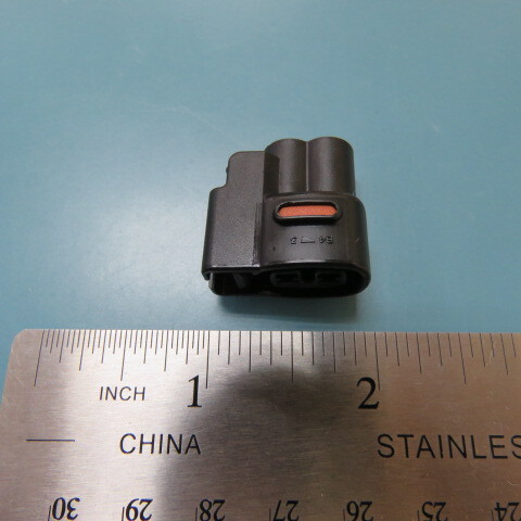 YAZAKI 7223-9328-30 Qty of 25 per Lot 2-POSITION FEMALE CONNECTOR