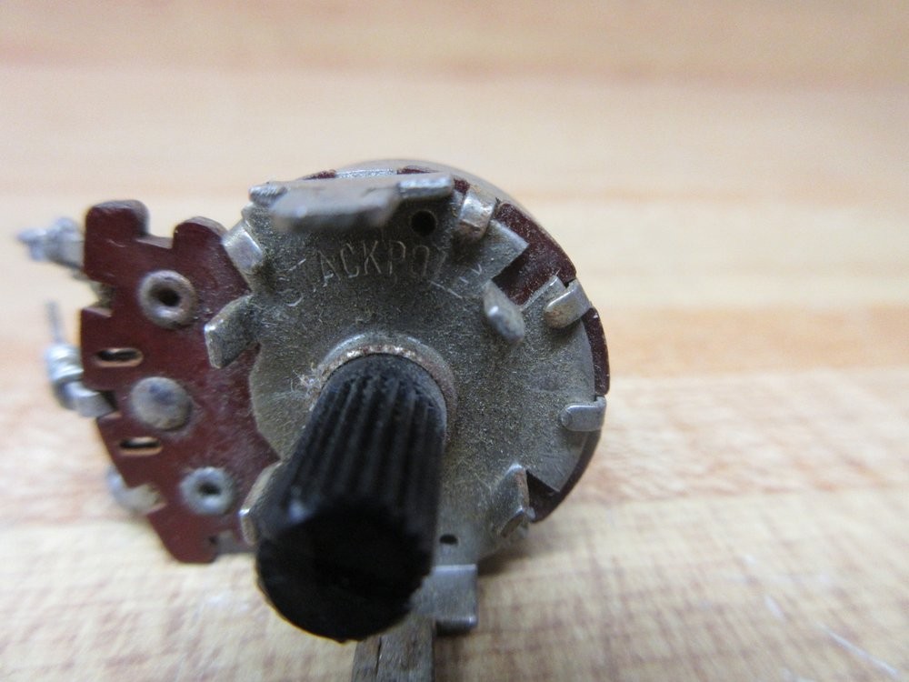 Stackpole 24-620 Potentiometer 304-6401