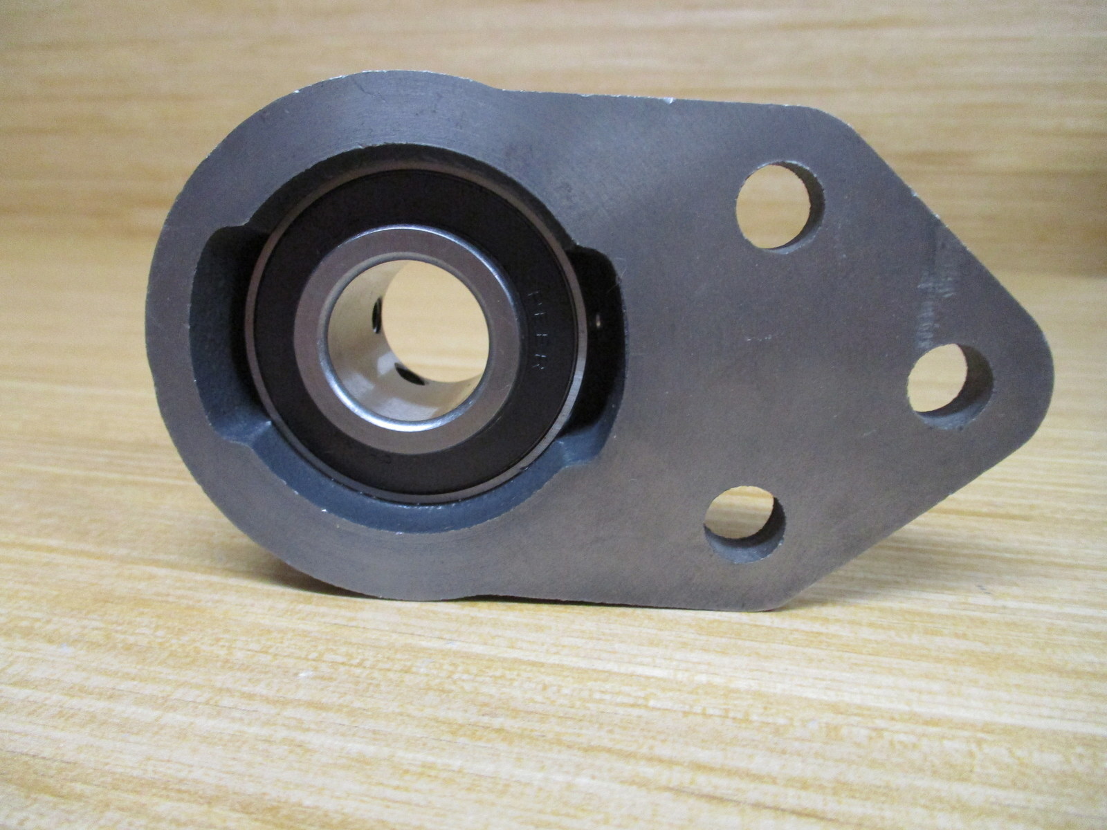 Peer FB204 3-Bolt Flange Bracket W/ Bearing