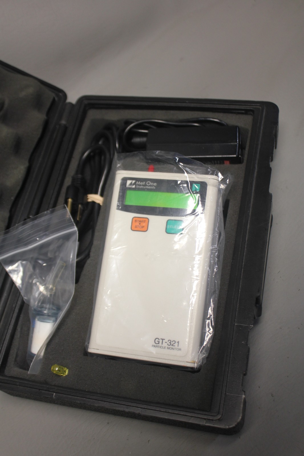 MET ONE PARTICLE COUNTER GT-321