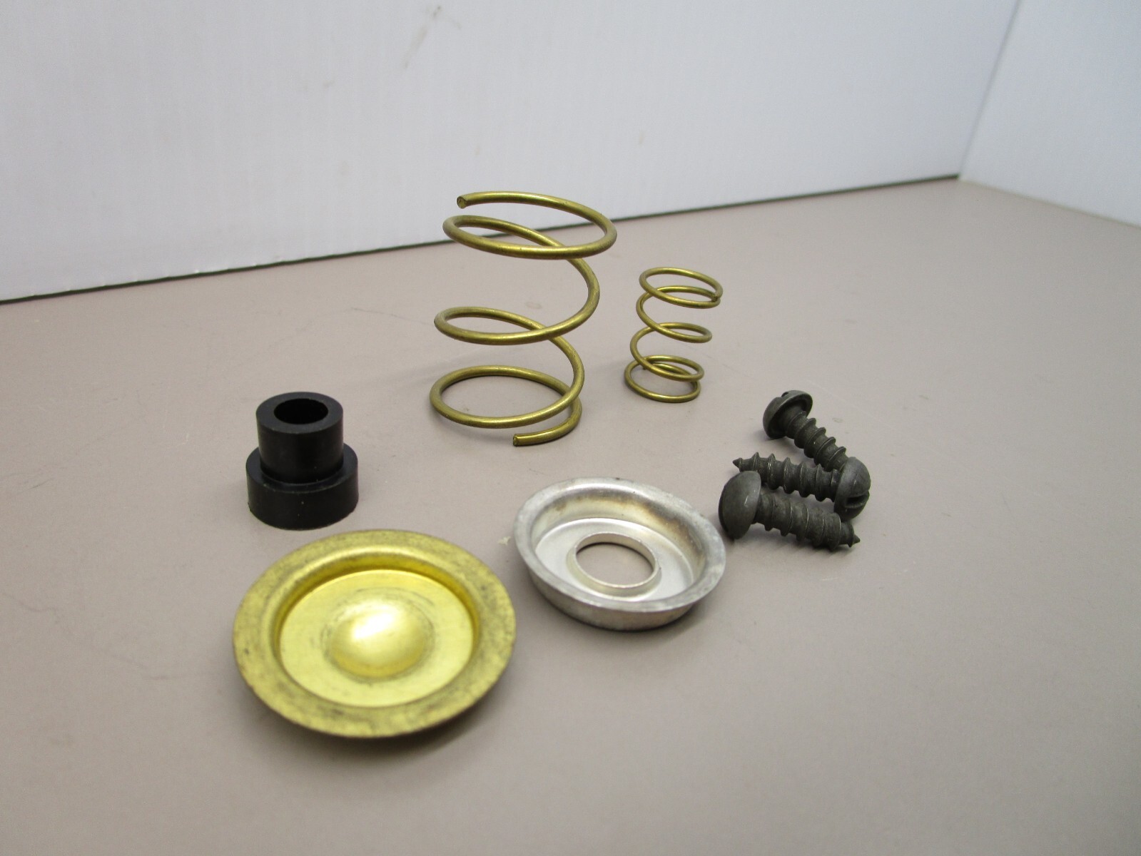 TRW Horn Button Small Contact Cup and Parts Ross Steering Column Simon Duplex