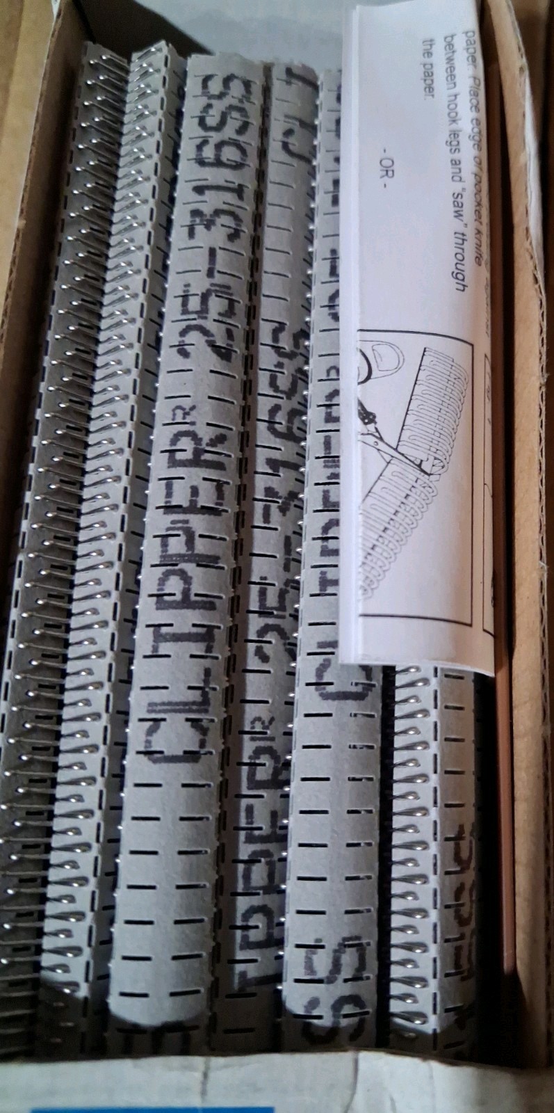 Flexco 25SS12NYS Clipper Size 25 12″ Carded Wire Hooks w/ Pins 316 SS Box/12