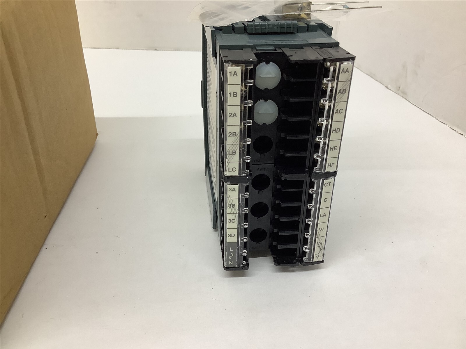 Invensys Eurotherm FC1320001863 Temperature Controller
