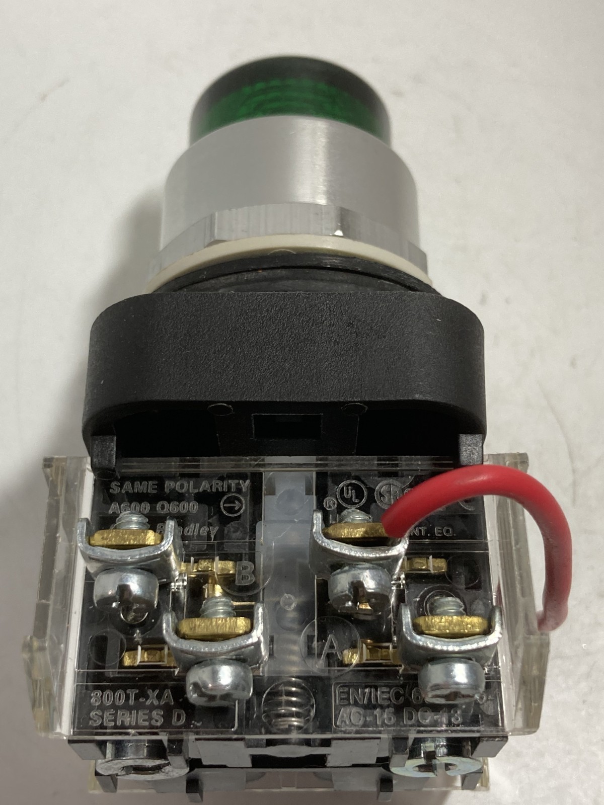 ALLEN BRADLEY 800T-QT24G PUSH TO TEST GREEN 24VAC/DC 1NO/1NC SER T NNB