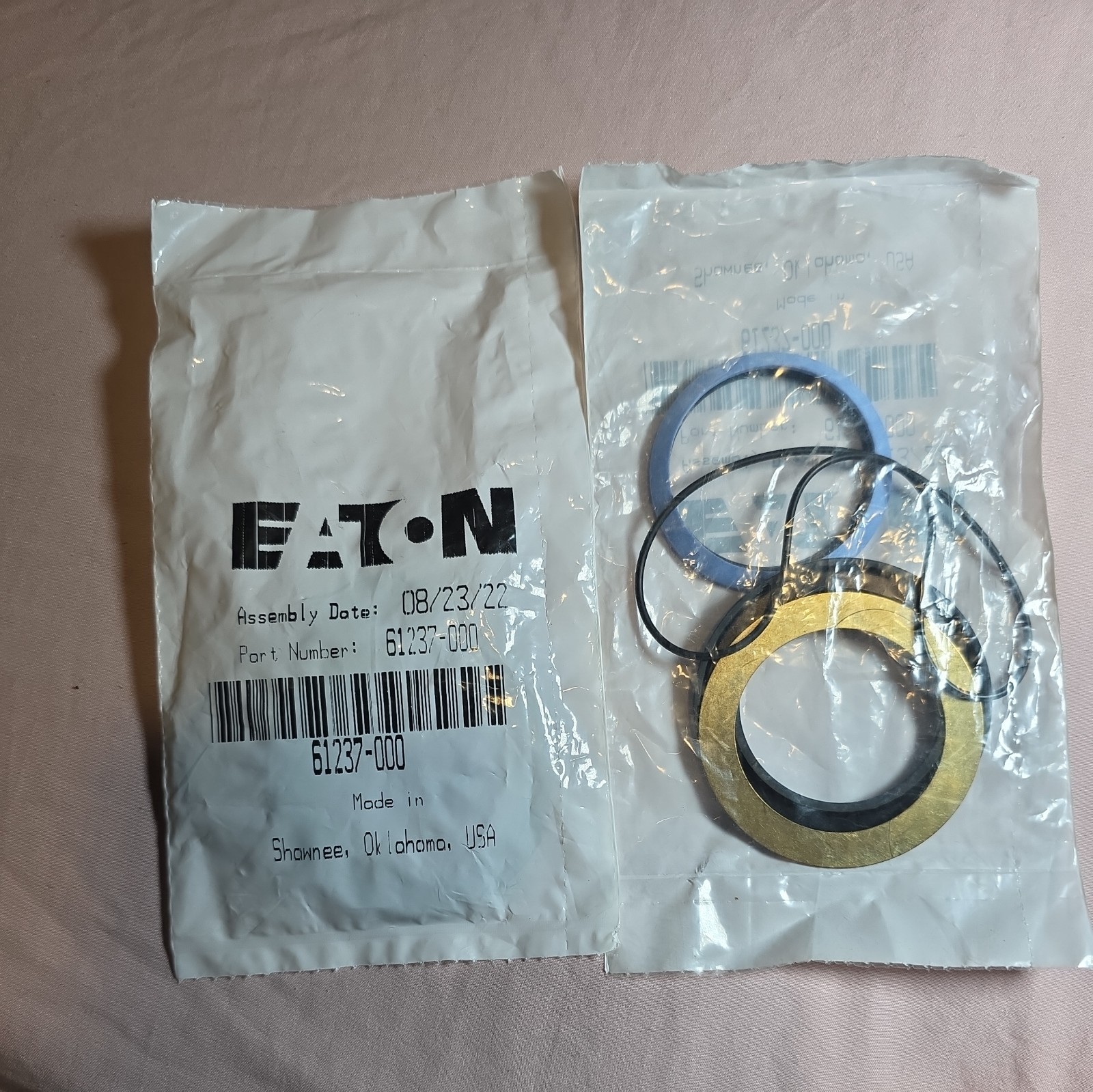 GENUINE EATON Motor Shaft Seal Kit 61237-000 For Char-Lynn 6000 Series