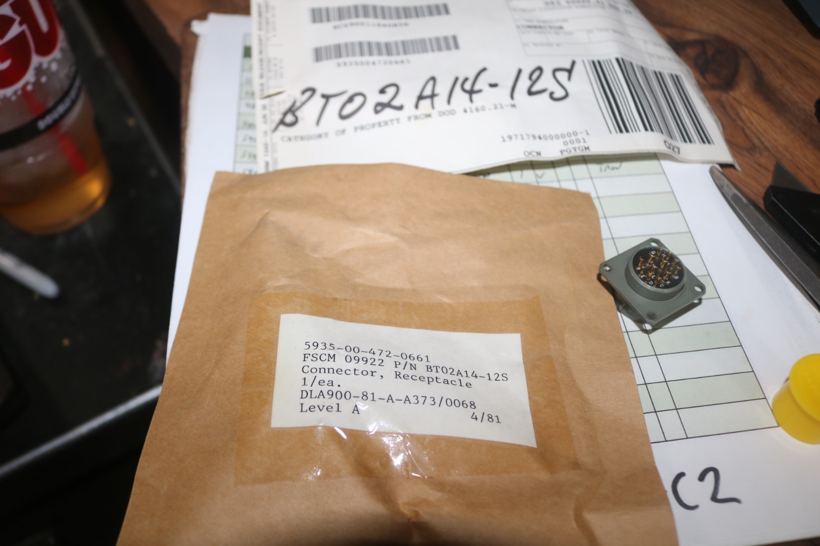 NOS Burndy electrical connector BTO2A14-125 5935-00-472-0661