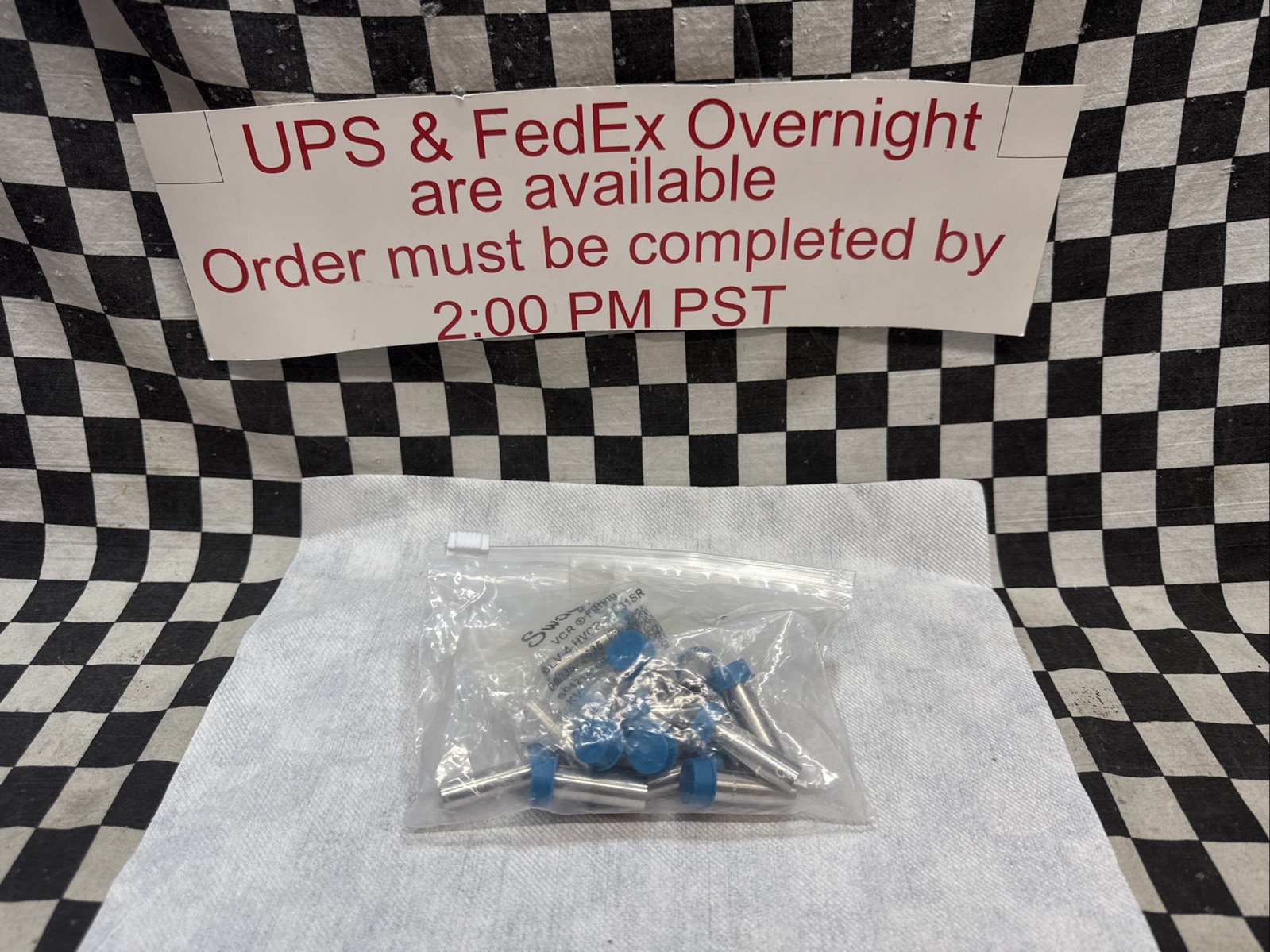 SWAGELOK TBW Gland 1/4″ VCR, 6LV-4-HVCR-3-1.31SR, 6LV4HVCR31.31SR LOT OF 17#A21S